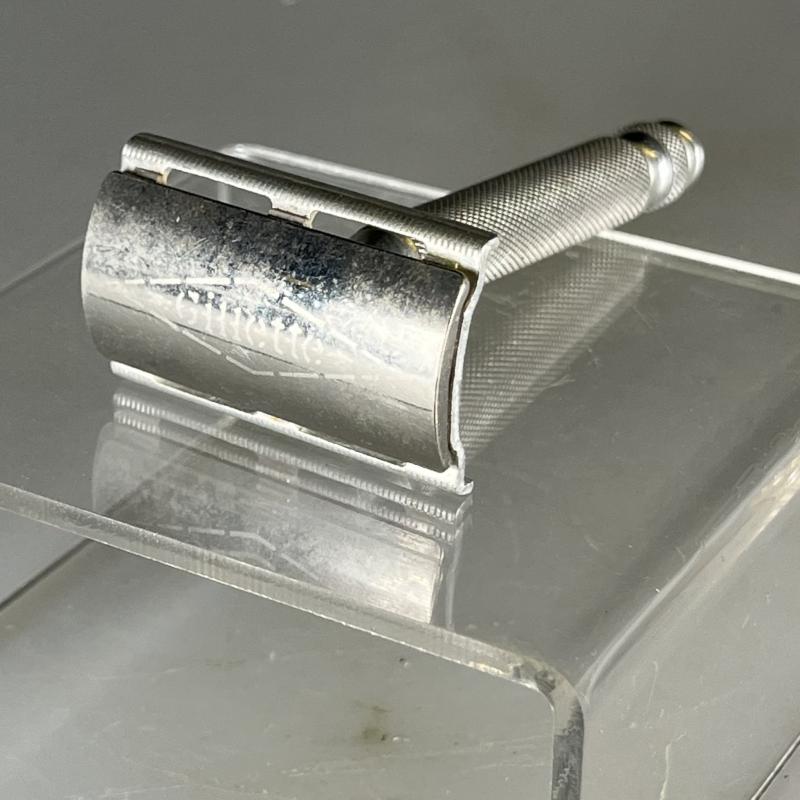 WW2 Era, Private Purchase, “Gillette” Safety Razor.