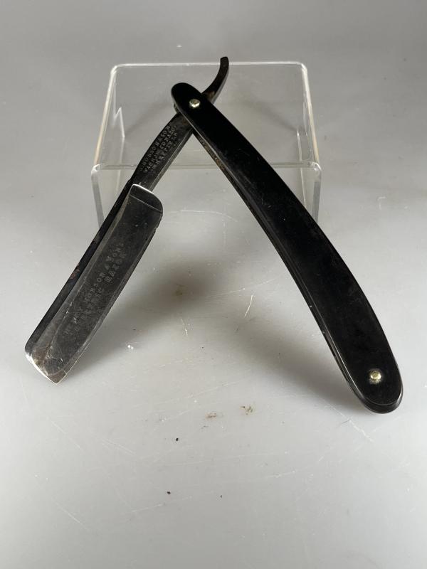 WW1 / WW2 Era, ‘Private Purchase’, Cutthroat Razor.