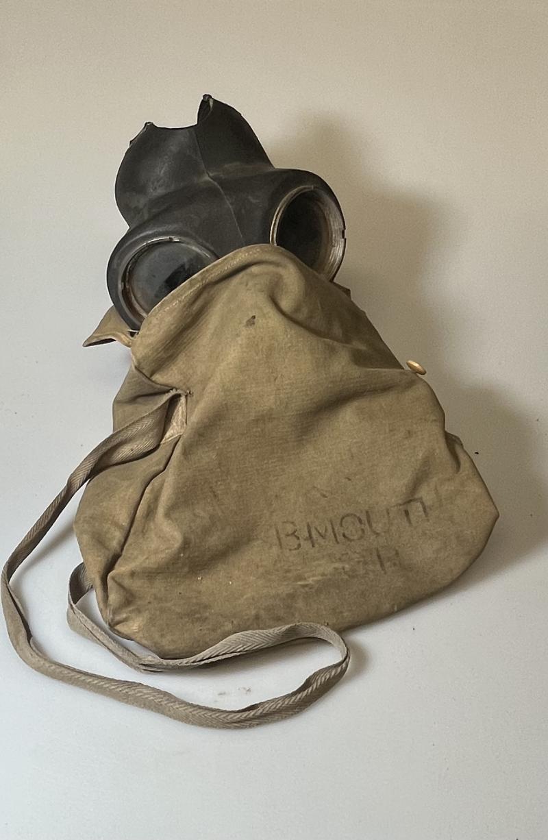 WW2, British, Civilian Duty Respirator, Related to Bournemouth.