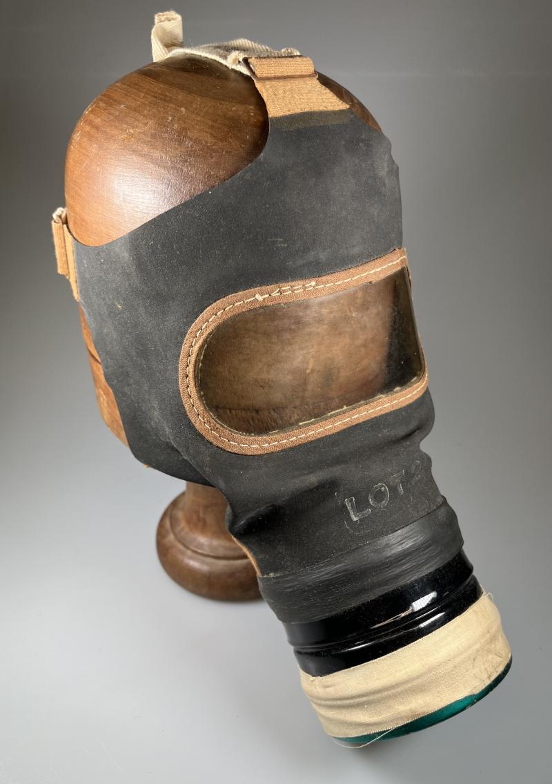 WW2 Civilian Respirator in Issue Carrying Box